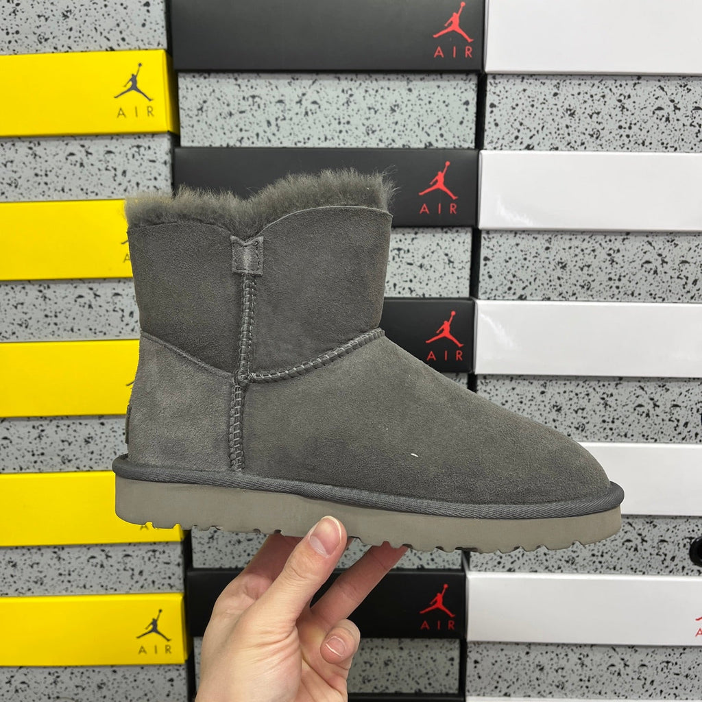 UGG Classic Mini Bailey Button Boot – Suede Ankle Boot with Tonal Shearling Cuff & Button Closure in Grey