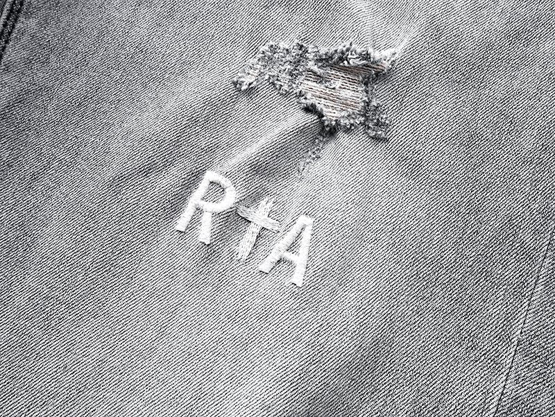 R+A Gray Graphic Detail Distressed Jeans