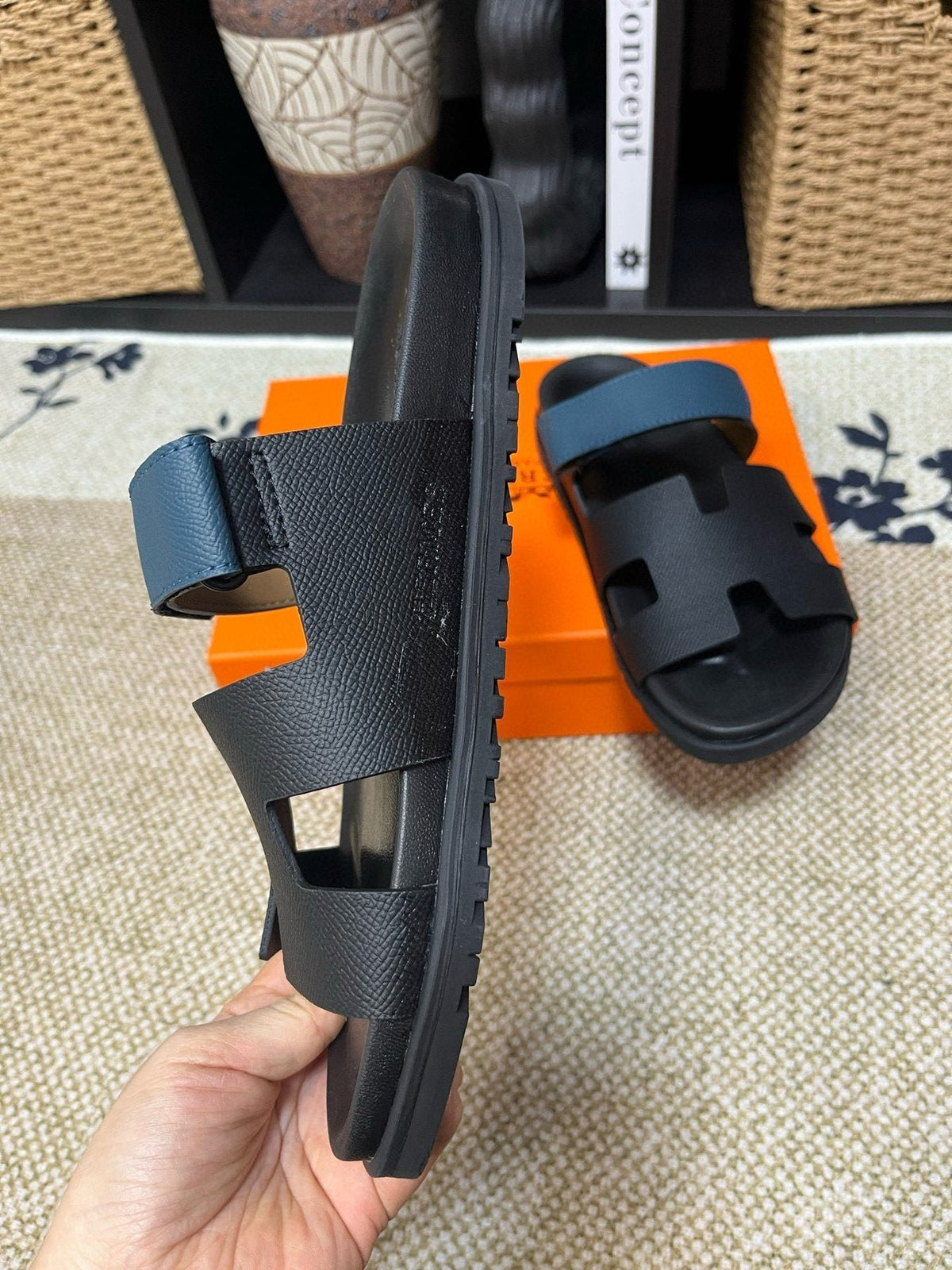 Hermès Men's Kazimir Slide Sandals - Black and Blue