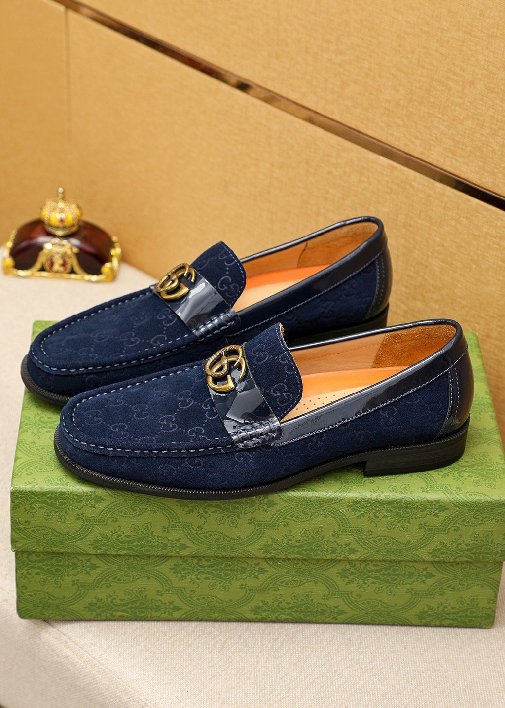 Gucci Monogram Logo-Hardware Loafers